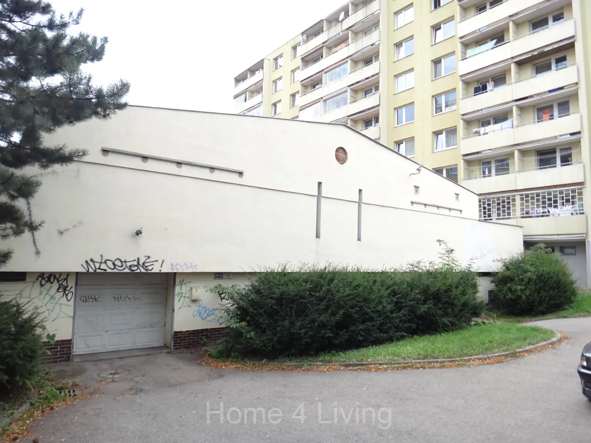 Prodej garážového stání 20 m²